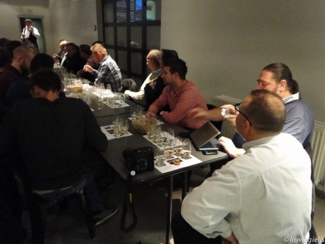 diestsewhiskyclubbalblairtasting16okt2015034.jpg