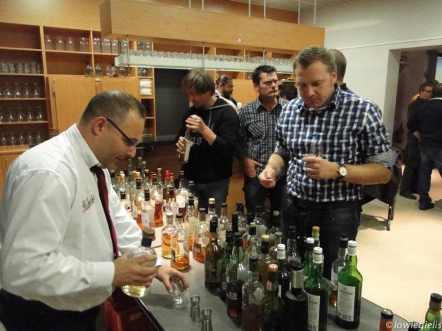 diestsewhiskyclubbalblairtasting16okt2015048.jpg