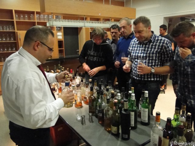 diestsewhiskyclubbalblairtasting16okt2015049.jpg